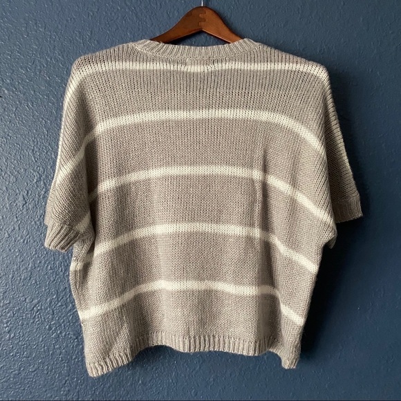 NWT Children’s Place Sequined Short Sleeve Sweater - Picture 2 of 5